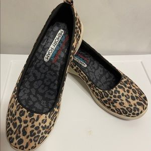 Sketchers Air-Cooled Memory Foam Slip Ons